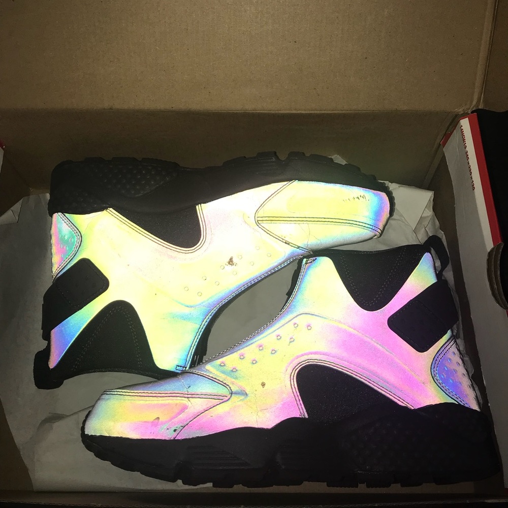 Nike Air Huarache Run Mid “Iridescent”